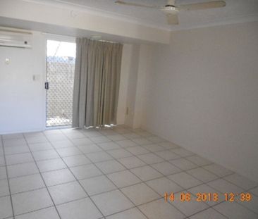 5/10 Vivian Street, Pimlico - Photo 2