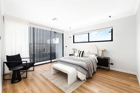Contemporary Family Living with Space to Entertain - Photo 5