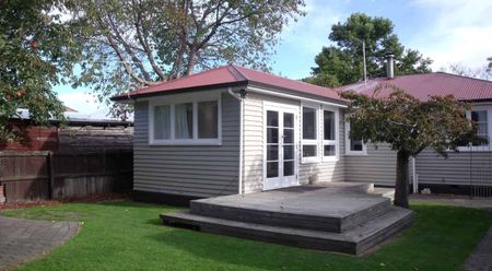 Family Friendly Comfort in a Great Location! - Photo 3