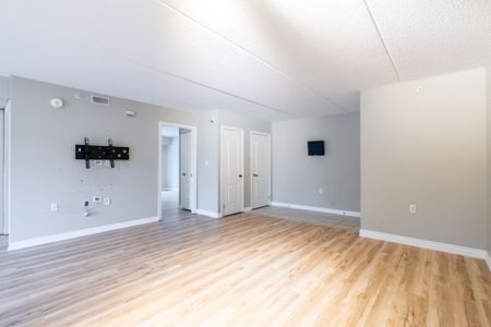 For Lease - 1460 Main Street Unit# 102, Milton, Ontario - Photo 2