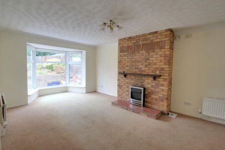 3 bedroom detached bungalow to rent - Photo 4