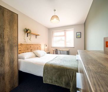 OX Living is proud to present this high-quality 9-bedroom co-living... - Photo 1