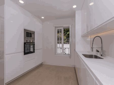 Apartamento T3 para arrendamento sem móveis com piscina e jardim no Rato em Lisboa - Photo 5