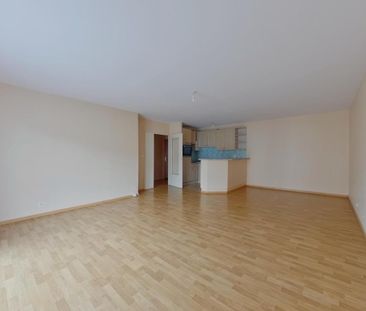 Location Appartement 4 pièces 81m² CHATELLERAULT 86100 - Photo 2