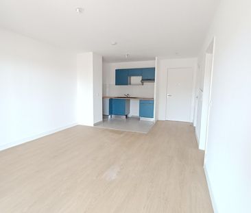 location Appartement T2 DE 44.1m² À BORDEAUX - Photo 3
