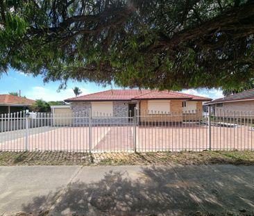 Newly Renovated Family Home - Photo 1