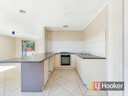 77 Strathaird Drive, Narre Warren South VIC - Photo 3