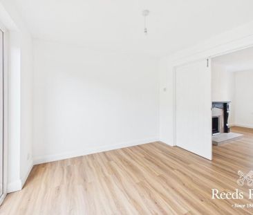 16 Alanbrooke Crescent, Newtownards, BT23 8FE - Photo 3