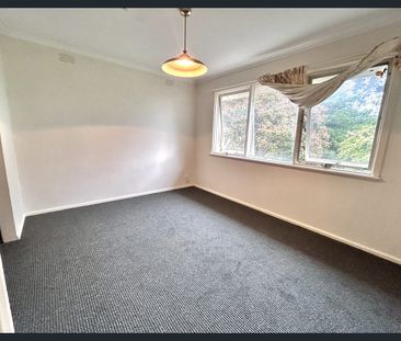 Room to Grow ~ Large and Spacious 3 Bed ~ 2 Bath ~ 2 Living Home wi... - Photo 4