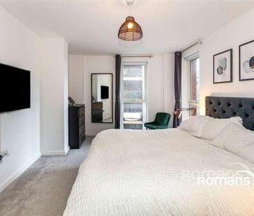 St. Ives Road, Maidenhead, Berkshire, SL6 - Photo 5