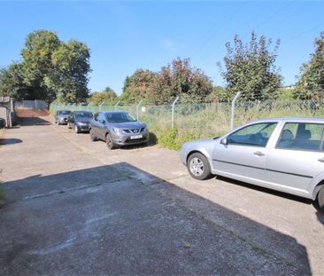 2 bedroom maisonette to rent - Photo 5