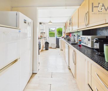 4 bedroom terraced house to rent - Photo 6