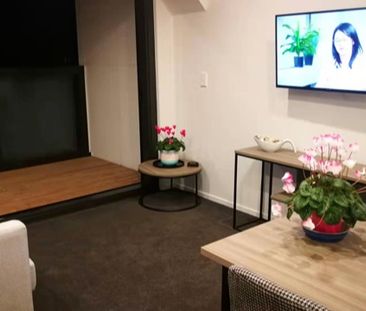 Recently Built 1 Bedroom Apartment With 1 Carpark in Epsom - Photo 1