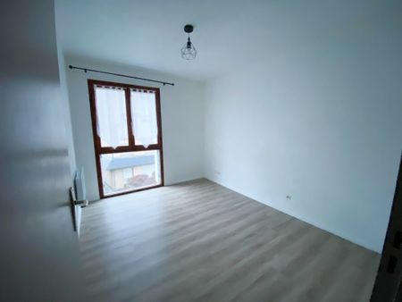 Location Appartement 2 pièces 30m² ONET LE CHATEAU 12850 - Photo 4