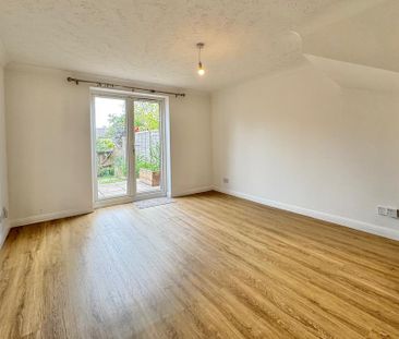 2 bedroom terraced house to rent - Photo 2