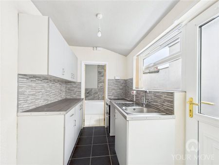 2 bedroom terraced house to rent - Photo 3