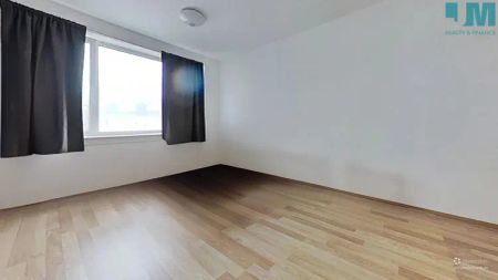 Pronájem bytu 1+kk 29 m - Fotografie 3