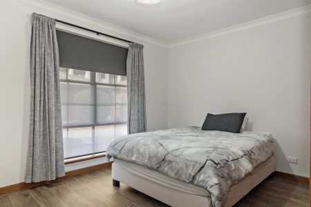 Charming Two Bedroom close to Glenelg - Photo 3