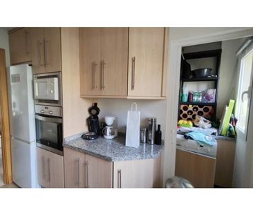 3 room luxury Flat for rent in Estepona, Spain - Photo 2