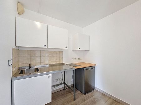 Apartment - Photo 2