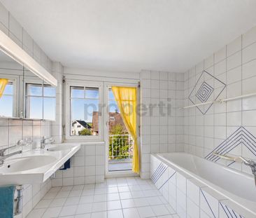 Ruhige Wohnlage, Grosszügiger Garten & Gemütlicher Kamin! - Photo 4