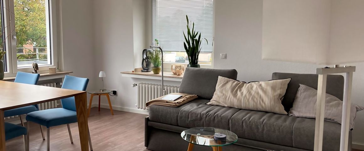 *Mannella* Stilvolle Obergeschosswohnung – hochwertig saniert und ideal gelegen in Siegburg - Photo 1