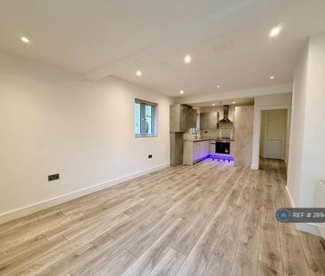 2 bedroom maisonette to rent - Photo 1
