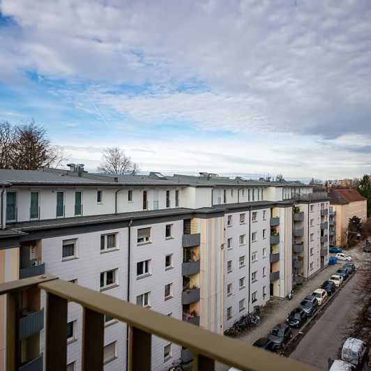 Helle 3,5 Zimmer Wohnung in Bogenhausen - Photo 1