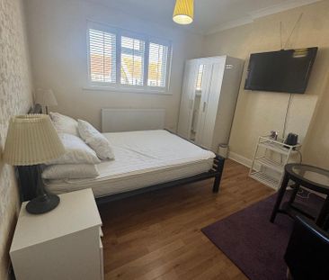 1 bedroom property to rent - Photo 6