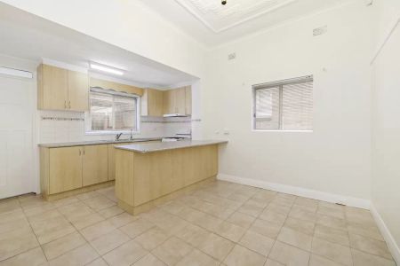 12 Princes Street, Burwood - Photo 4