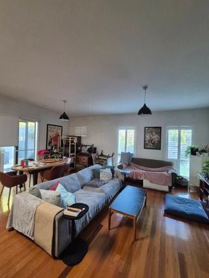 Yarraville - Photo 1