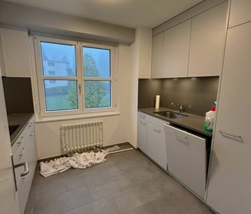 Wohnen in Wollishofen: frisch renovierte 5.5-Zimmerwohnung - Photo 4