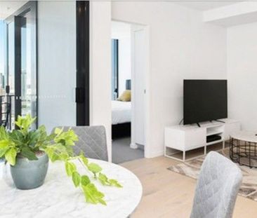 Modern 1-Bedroom Apartment with Stunning Views Ivy & Eve - Photo 4