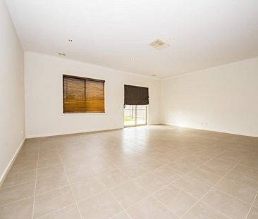 6 Woodstock Drive, Doreen - Photo 3