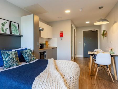 Studio to rent - Photo 2