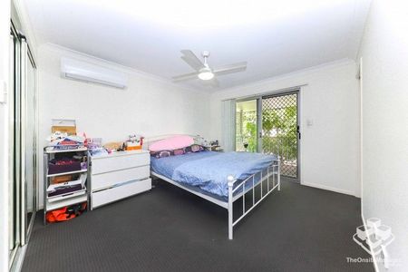 WALKING DISTANCE TO GARDEN CITY, LUXURY TOWNHOUSE FOR RENT, AIRCON AVAILABLE - Photo 3