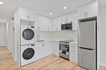 For Lease - 1328 Gerrard Street Unit# 302, Toronto, Ontario - Photo 2