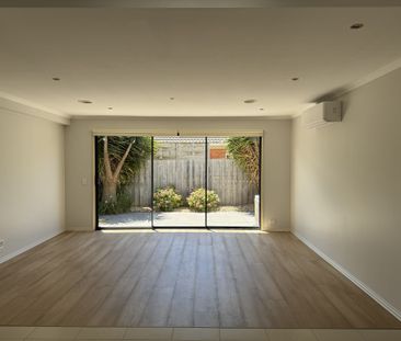 Spacious Family Home With Outdoor Living! - Photo 2