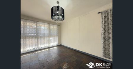 CONVENIENT LOCATION AND FRESHLY PAINTED FAMILY HOME - Photo 2