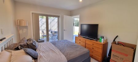 3 bedroom in Totara Vale - Photo 5