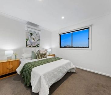 “Convenient Living in the Heart of Pakenham” - Photo 4