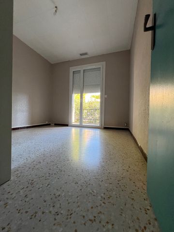 Location Appartement 5 pièces 117m² MAUGUIO 34130 - Photo 2