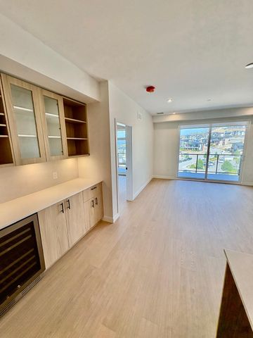 Fifth Floor at ZARA 1 - Photo 2