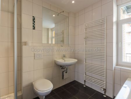 2 Zimmerwohnung in Plauen / Syratal - großzügiger Balkon - modernes Bad mit Badewanne und Dusche - Photo 4