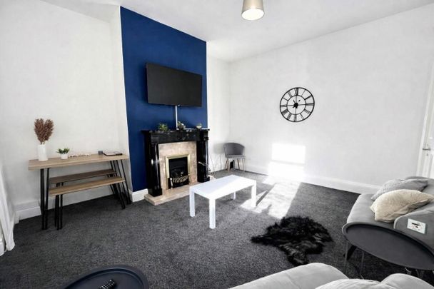 Raby Street, Deckham, Gateshead - Photo 1