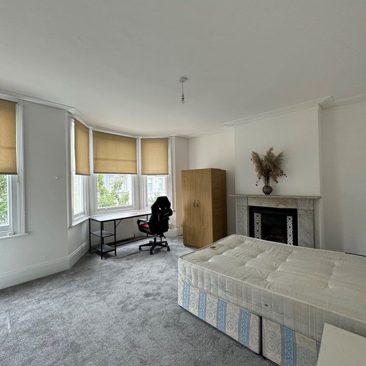 3 Bed Maisonette, Bracewell Road, W10 - Photo 1
