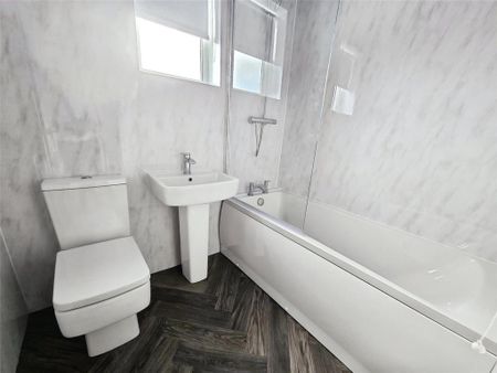2 bedroom terraced house to rent - Photo 4