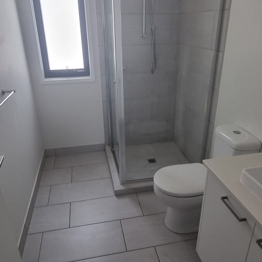 Clyde North - Photo 1