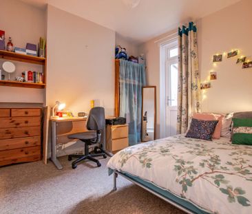 Top-spec 2-bathroom architecturally-designed property in prime loca... - Photo 6