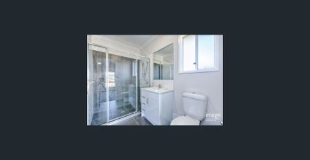 BEAUTIFUL HOME READY TO IMPRESS - Photo 4
